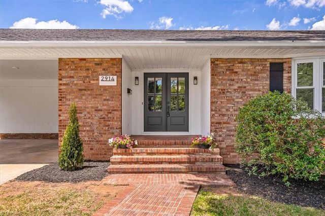 2914 Cornwallis Drive, Greensboro, NC 27408