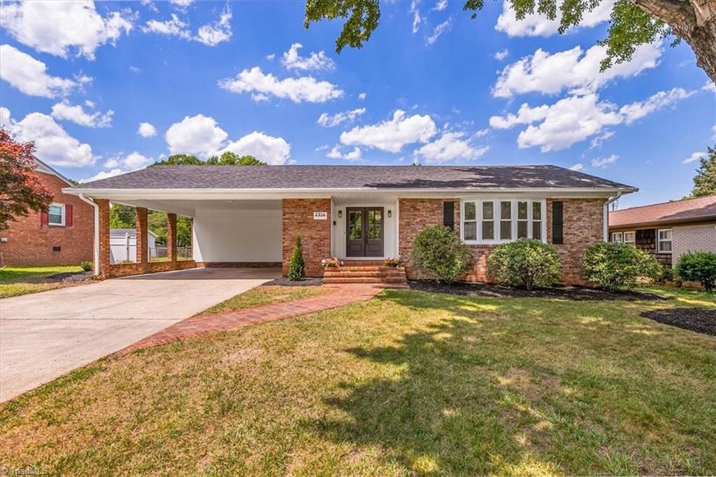 2914 Cornwallis Drive, Greensboro, NC 27408