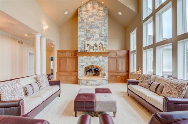 5571 Surrey Lane, Waunakee, WI 53597