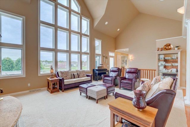 5571 Surrey Lane, Waunakee, WI 53597