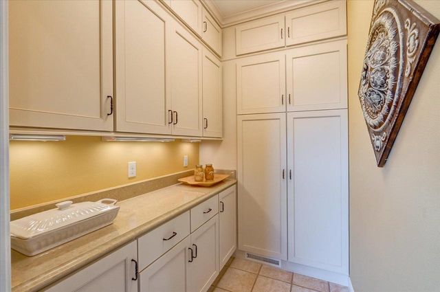 5571 Surrey Lane, Waunakee, WI 53597