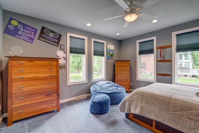 5571 Surrey Lane, Waunakee, WI 53597