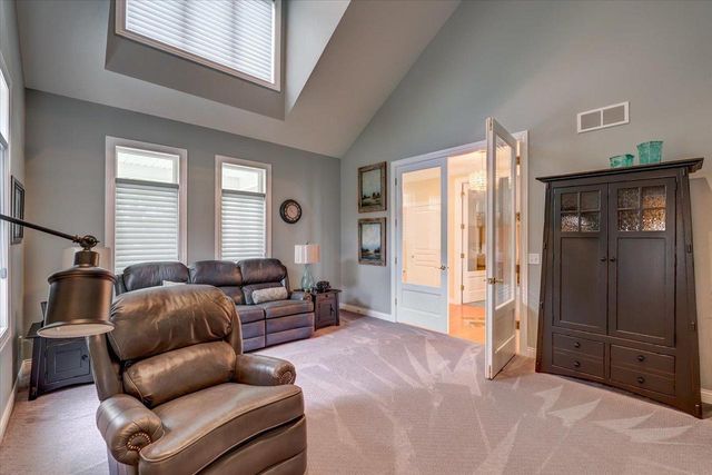 5571 Surrey Lane, Waunakee, WI 53597