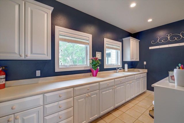 5571 Surrey Lane, Waunakee, WI 53597