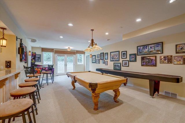 5571 Surrey Lane, Waunakee, WI 53597