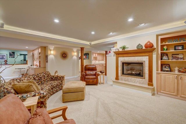 5571 Surrey Lane, Waunakee, WI 53597