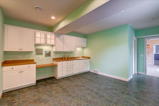 5571 Surrey Lane, Waunakee, WI 53597