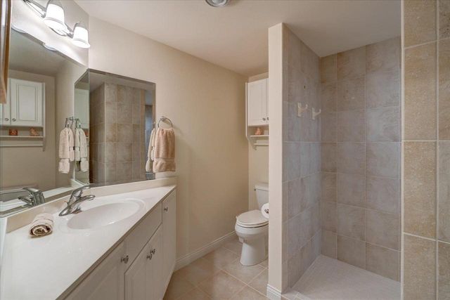 5571 Surrey Lane, Waunakee, WI 53597