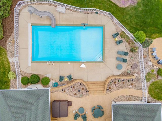 5571 Surrey Lane, Waunakee, WI 53597