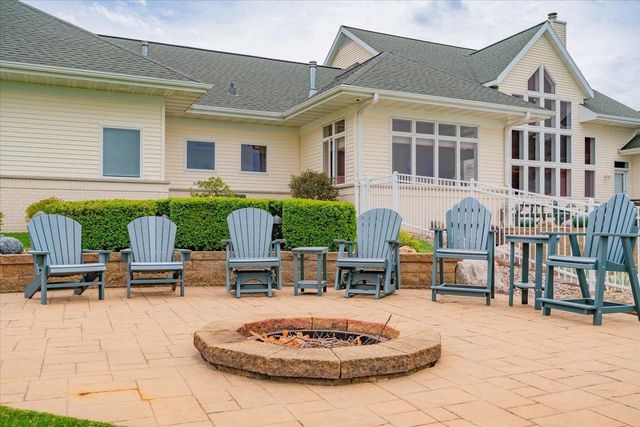 5571 Surrey Lane, Waunakee, WI 53597