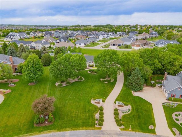 5571 Surrey Lane, Waunakee, WI 53597