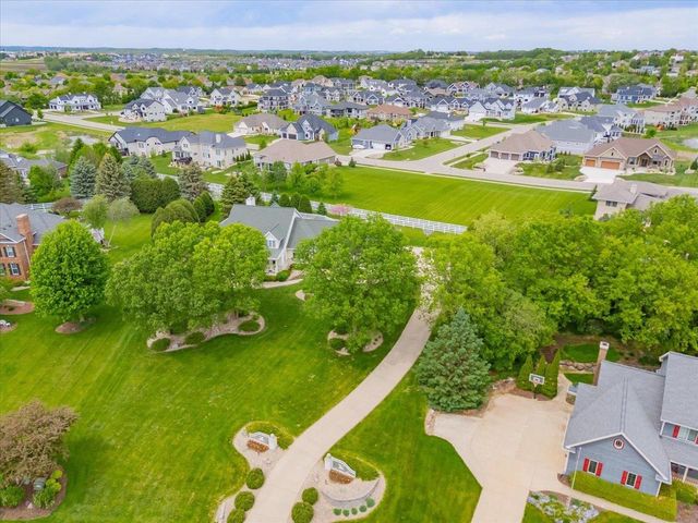 5571 Surrey Lane, Waunakee, WI 53597