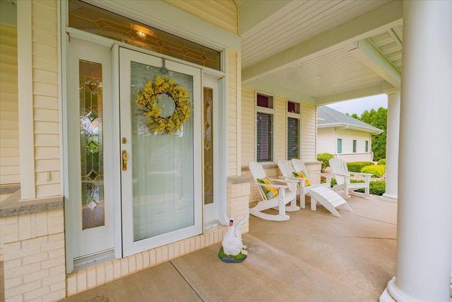 5571 Surrey Lane, Waunakee, WI 53597