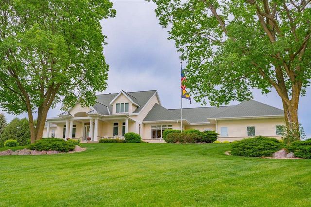 5571 Surrey Lane, Waunakee, WI 53597