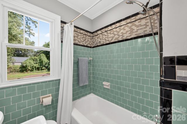 2440 Greenland Avenue, Charlotte, NC 28208