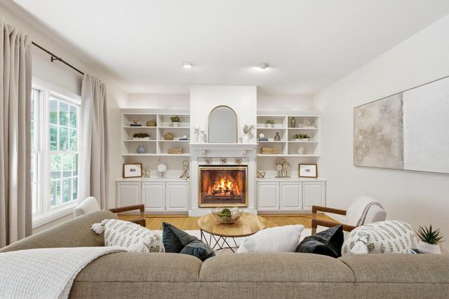 206 Canterbury COURT, Cambridge, WI 53523