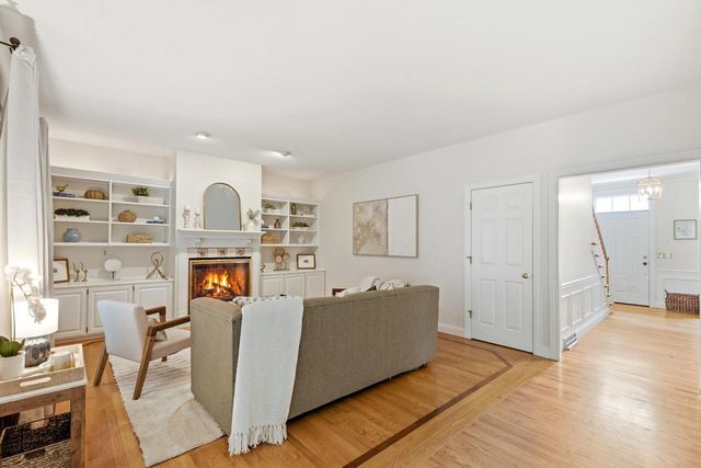 206 Canterbury COURT, Cambridge, WI 53523