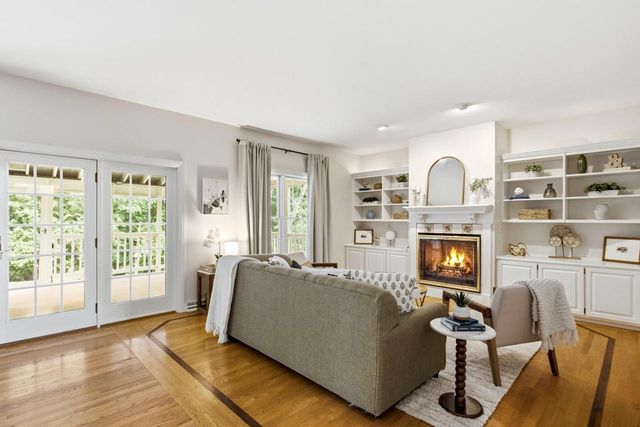 206 Canterbury COURT, Cambridge, WI 53523