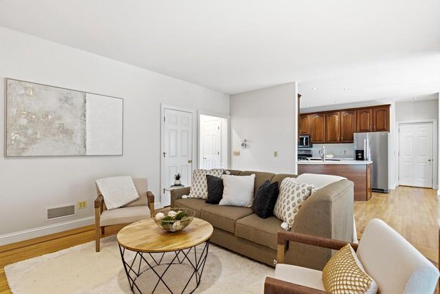 206 Canterbury COURT, Cambridge, WI 53523