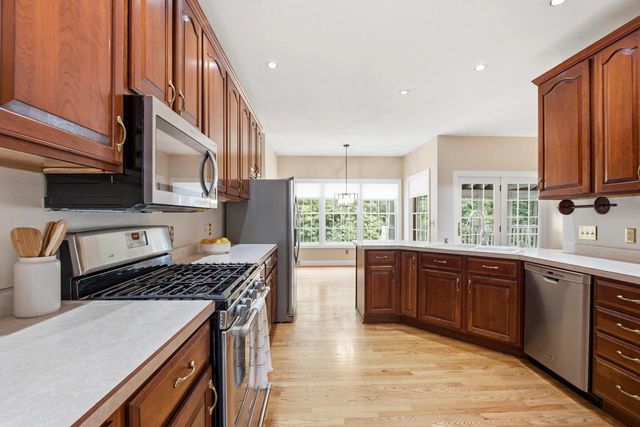 206 Canterbury COURT, Cambridge, WI 53523