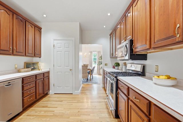 206 Canterbury COURT, Cambridge, WI 53523
