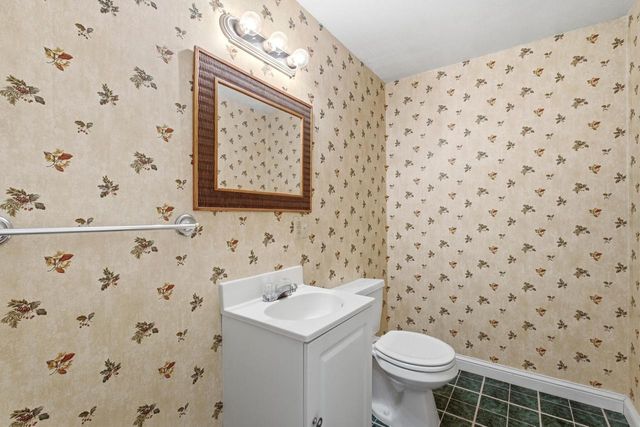 206 Canterbury COURT, Cambridge, WI 53523