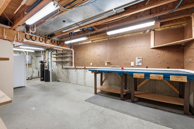 206 Canterbury COURT, Cambridge, WI 53523