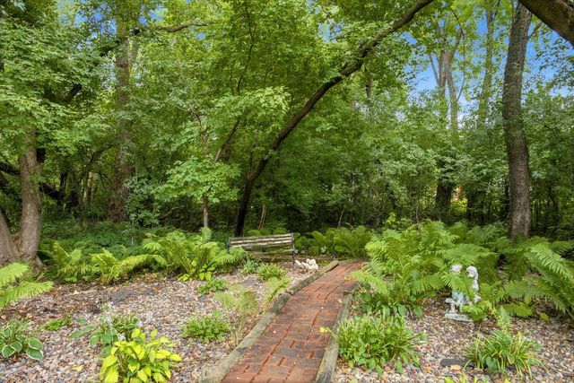 206 Canterbury COURT, Cambridge, WI 53523