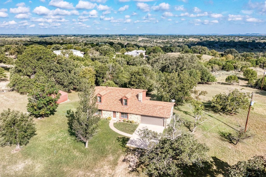 3225 County Road 111, Lampasas, TX 76550
