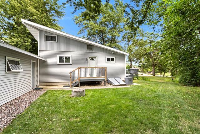 W5658 Island Drive, Pardeeville, WI 53954