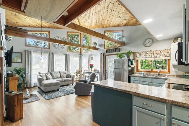 W5658 Island Drive, Pardeeville, WI 53954