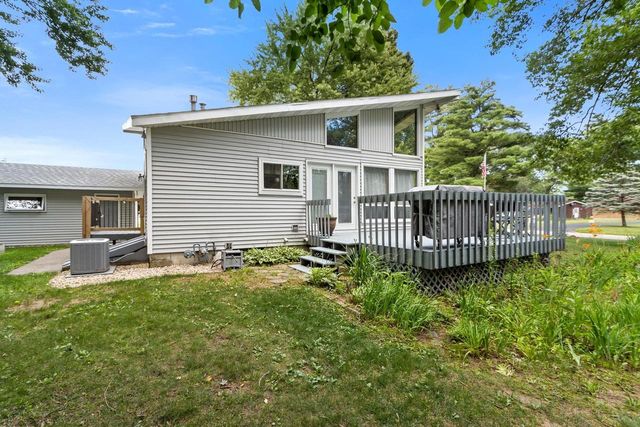 W5658 Island Drive, Pardeeville, WI 53954