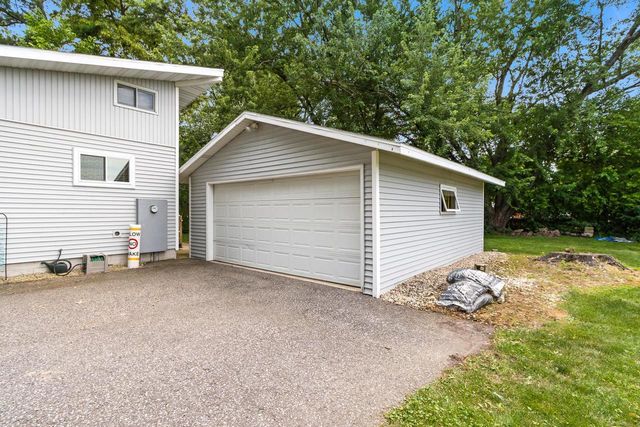 W5658 Island Drive, Pardeeville, WI 53954