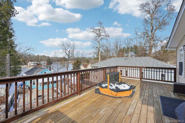 252 East Drive, Walden, NY 12586