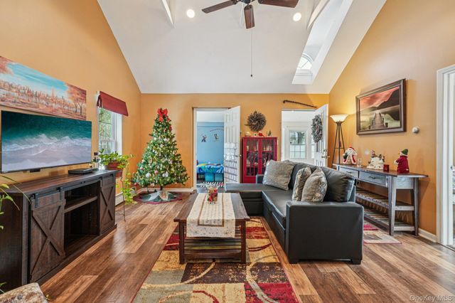 252 East Drive, Walden, NY 12586