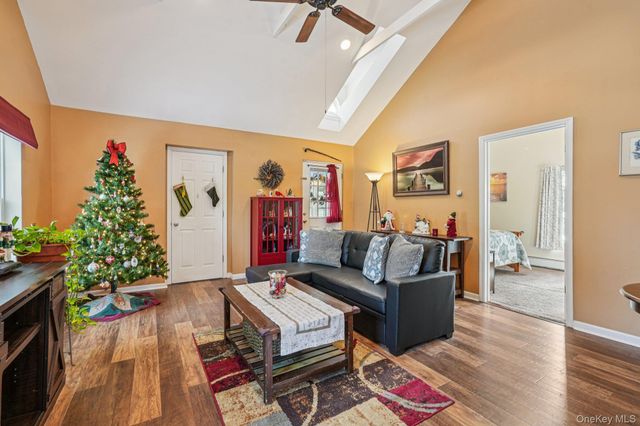 252 East Drive, Walden, NY 12586