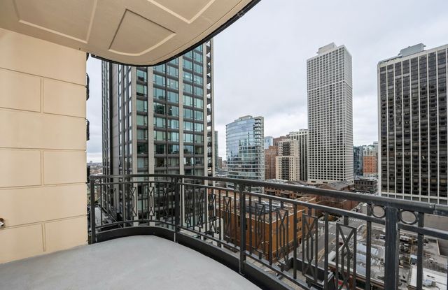 10 E Delaware Place 14A, Chicago, IL 60611