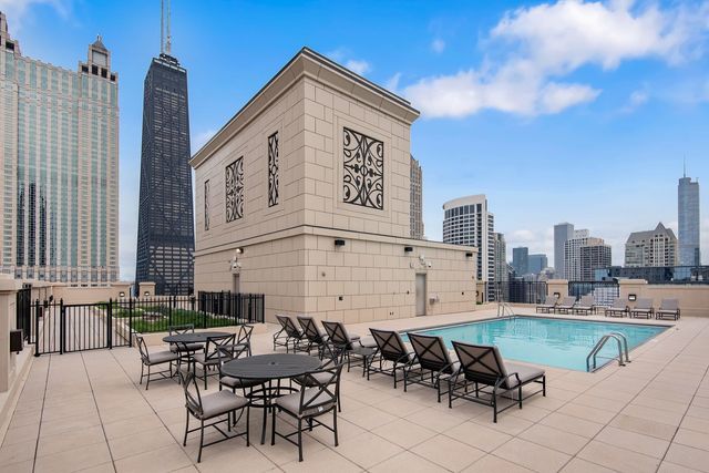 10 E Delaware Place 14A, Chicago, IL 60611