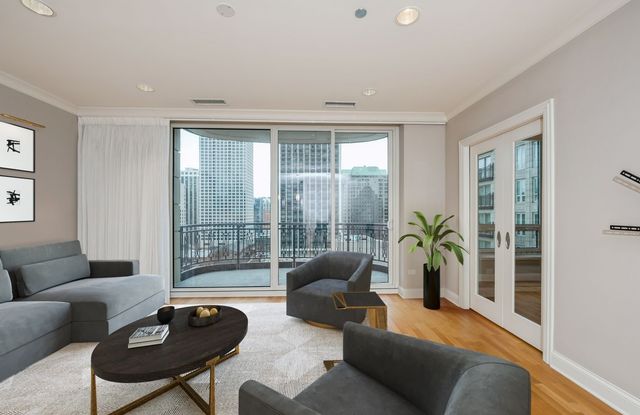 10 E Delaware Place 14A, Chicago, IL 60611