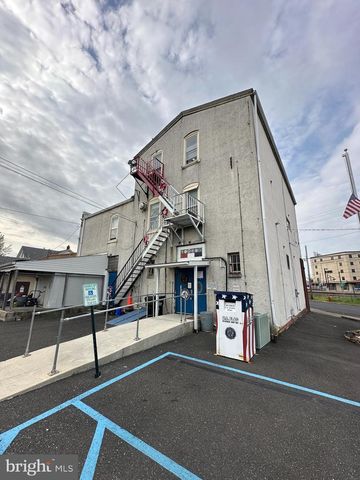 43 W 2ND ST, Lansdale, PA 19446