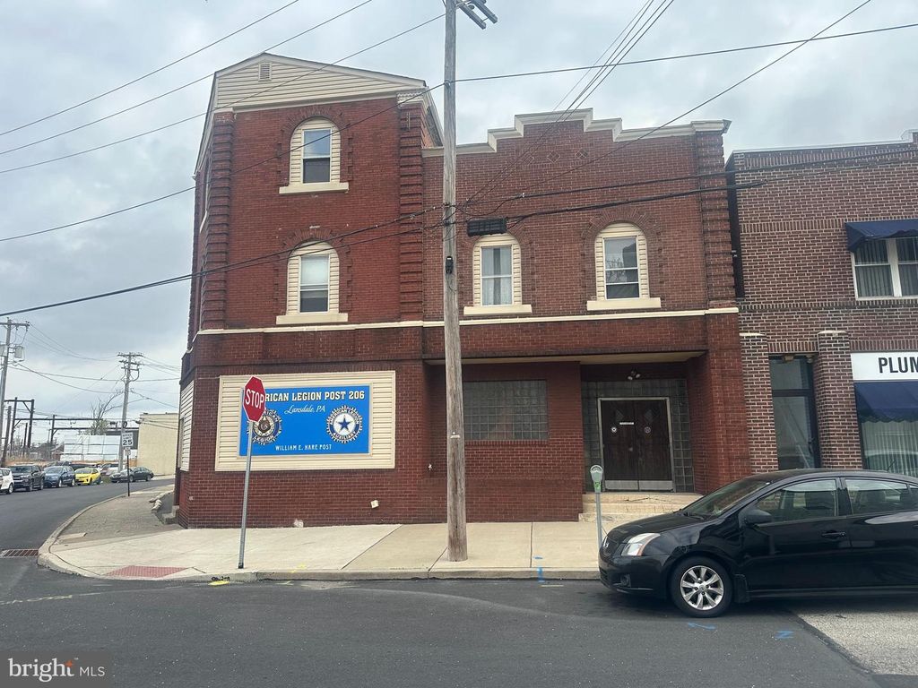 43 W 2ND ST, Lansdale, PA 19446