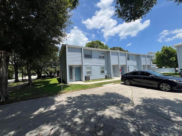 622 S 11th Street 11, Fort Pierce, FL 34950