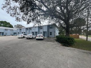 622 S 11th Street 11, Fort Pierce, FL 34950