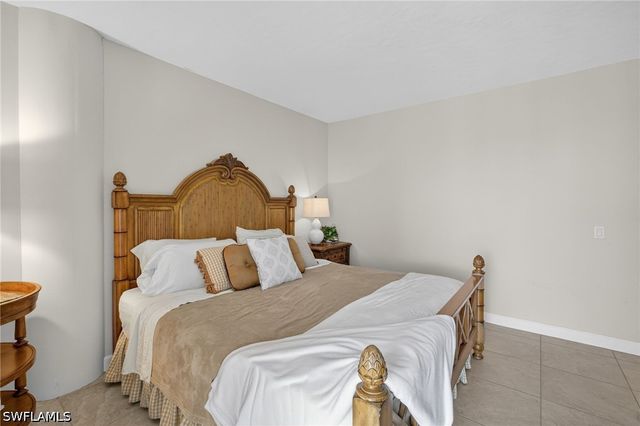 4041 Gulf Shore BLVD N 1807, Naples, FL 34103