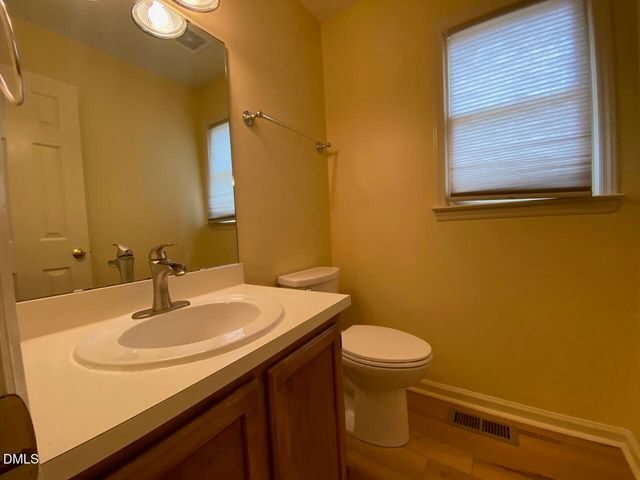1704 Kingston Heath Way, Raleigh, NC 27604
