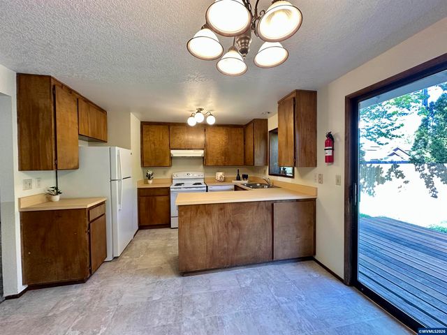2887 SE Deborah Pl, Corvallis, OR 97333
