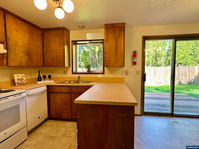 2887 SE Deborah Pl, Corvallis, OR 97333