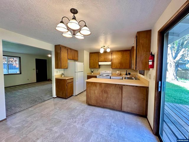 2887 SE Deborah Pl, Corvallis, OR 97333