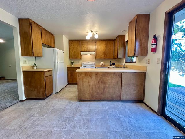 2887 SE Deborah Pl, Corvallis, OR 97333
