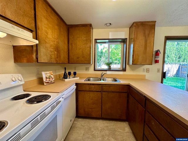 2887 SE Deborah Pl, Corvallis, OR 97333